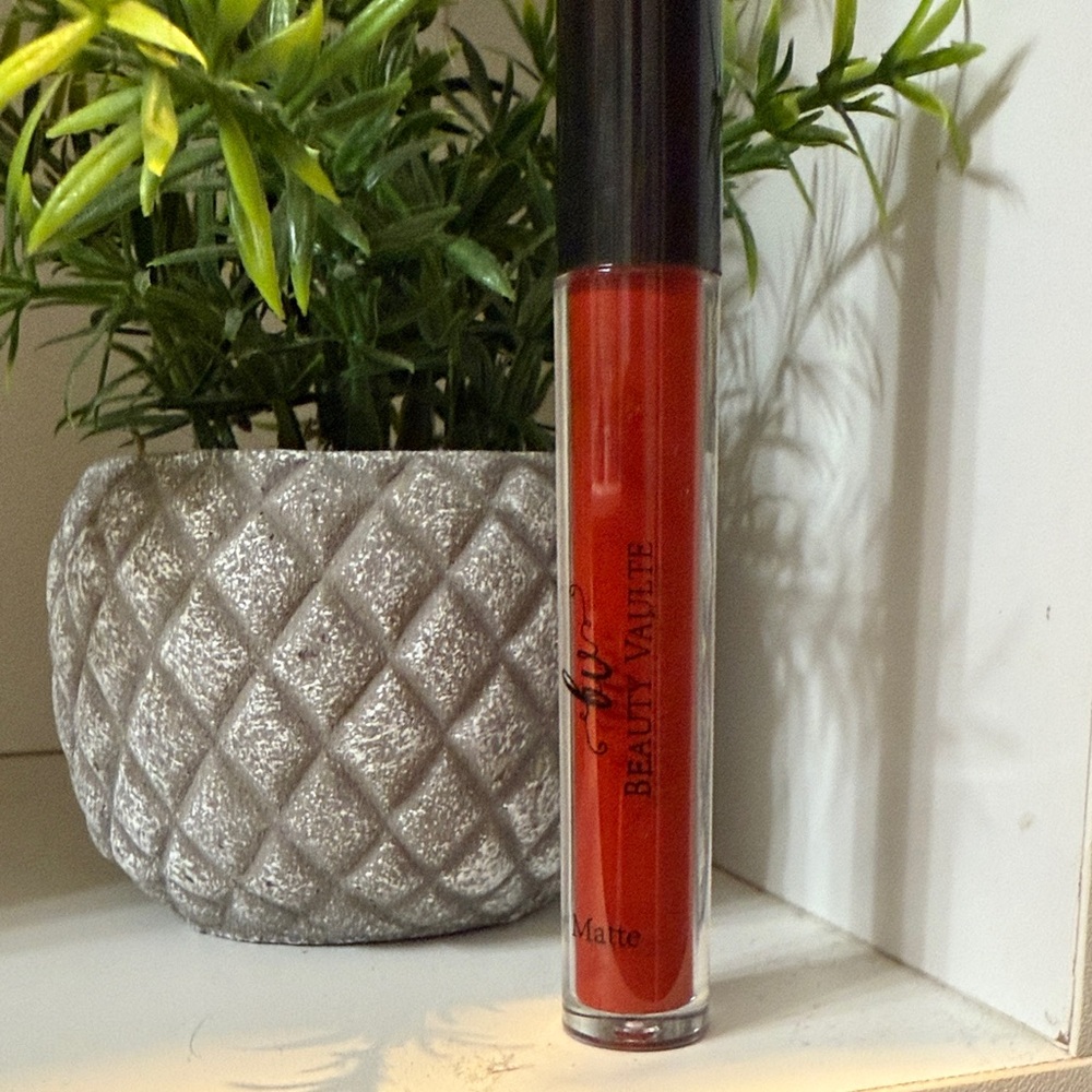Matte Lipstick - Vibrant Red